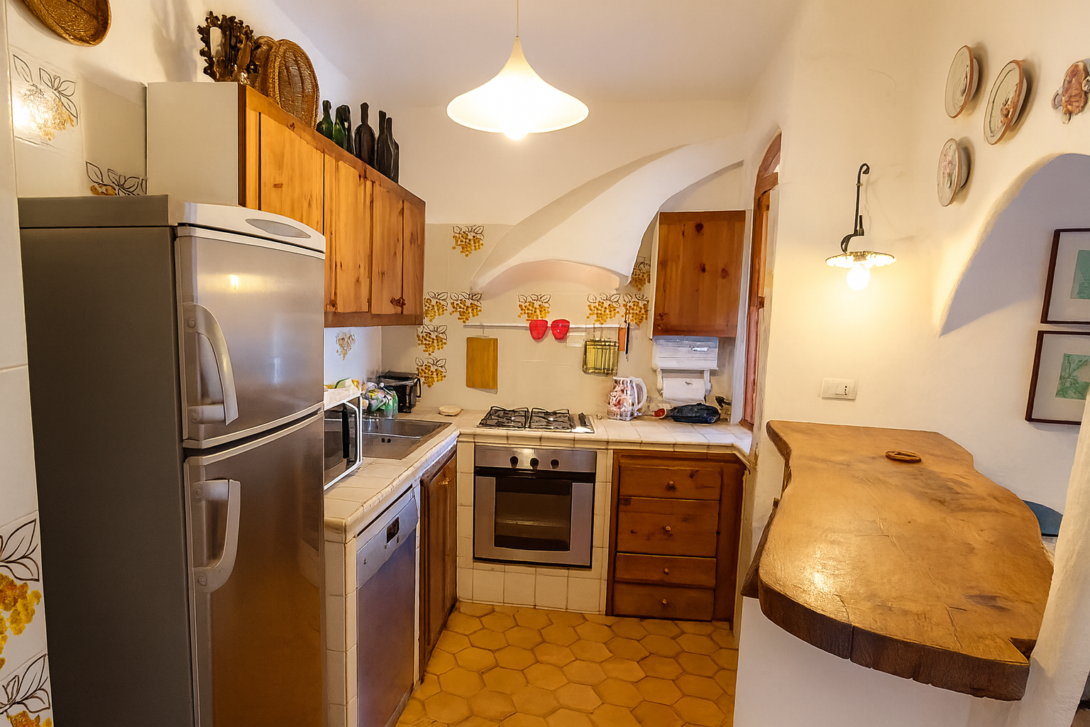 a-cozy-rustic-kitche